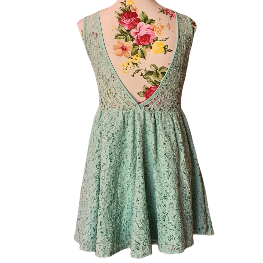 Living Doll Mint Green Embroidered Lace Dress Size 12 - Picture 2 of 8